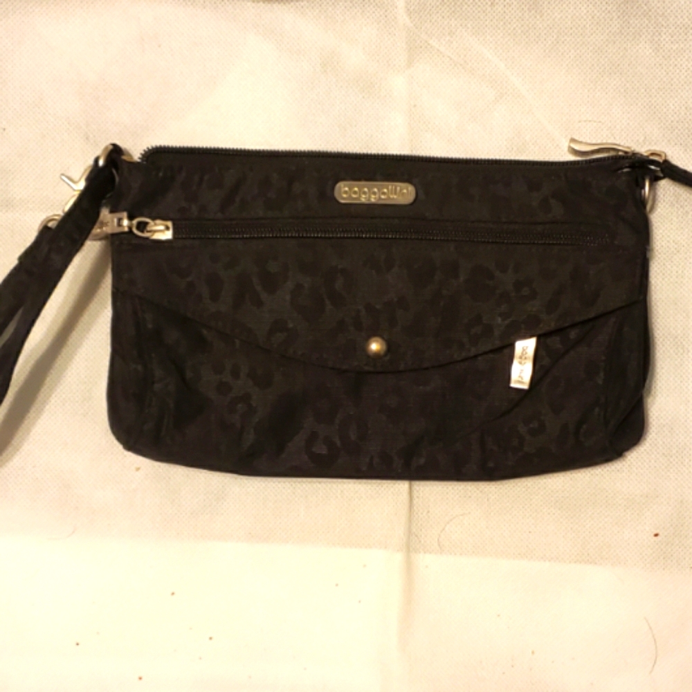 Baggalini Wristlet/Wallet